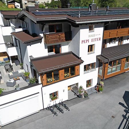 ホテル Quality Hosts Arlberg - Haus Pepi Eiter サンクト・アントン・アム・アールベルク エクステリア 写真