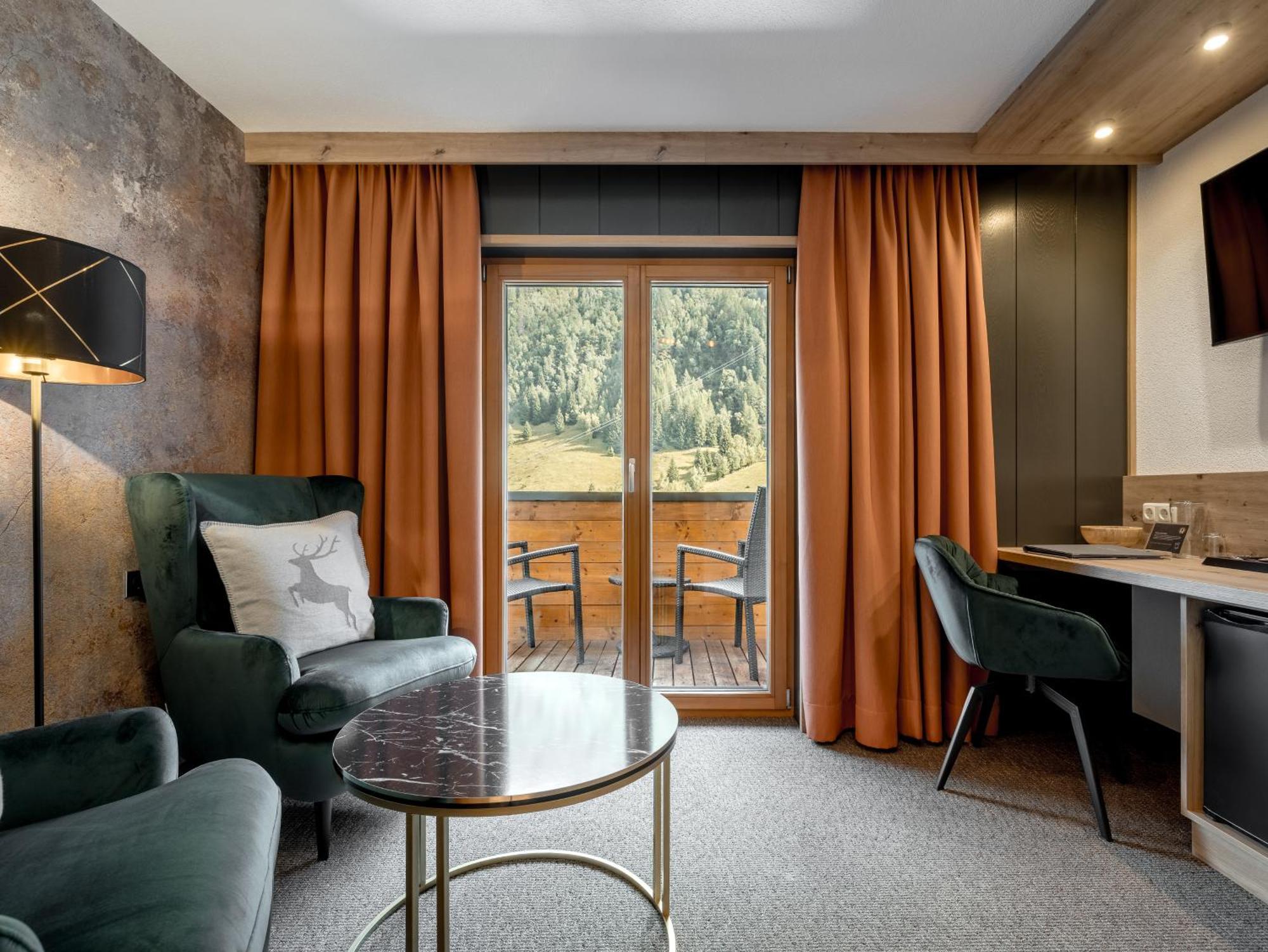 ホテル Quality Hosts Arlberg - Haus Pepi Eiter サンクト・アントン・アム・アールベルク エクステリア 写真