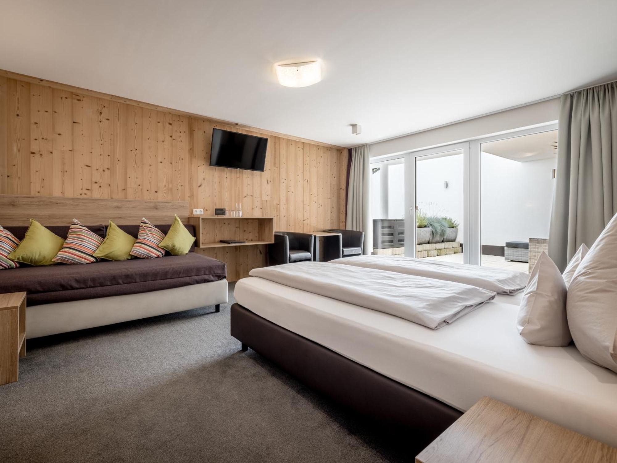 ホテル Quality Hosts Arlberg - Haus Pepi Eiter サンクト・アントン・アム・アールベルク エクステリア 写真
