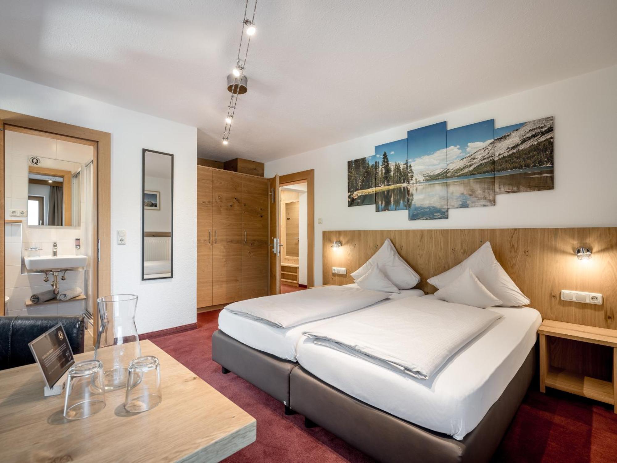 ホテル Quality Hosts Arlberg - Haus Pepi Eiter サンクト・アントン・アム・アールベルク エクステリア 写真