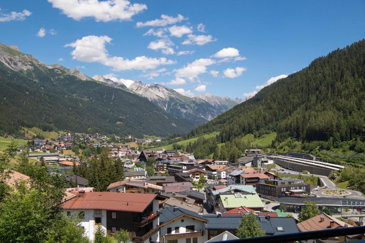ホテル Quality Hosts Arlberg - Haus Pepi Eiter サンクト・アントン・アム・アールベルク エクステリア 写真